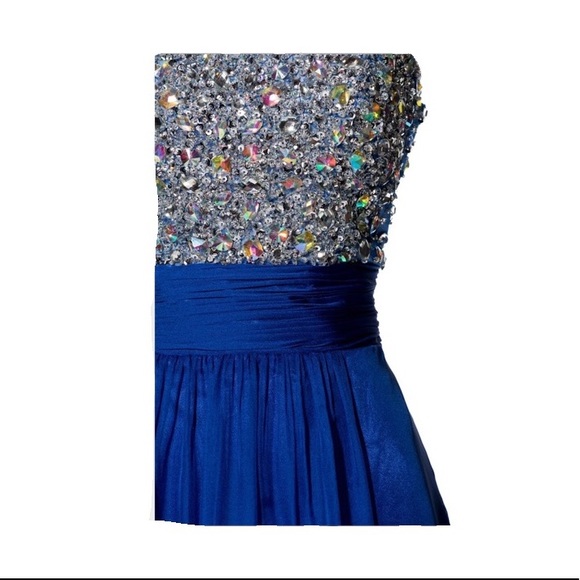 ⬇️Bedazzled Top Formal Dress - Picture 2 of 3